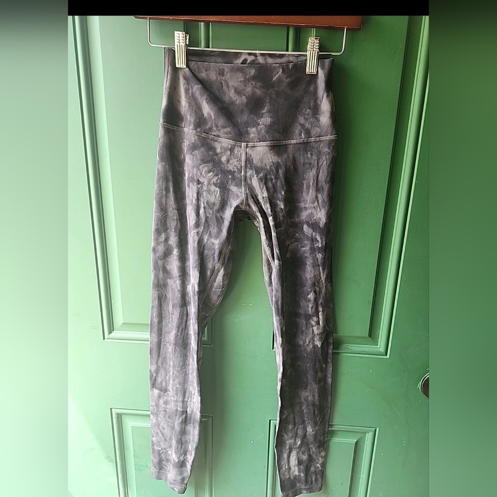 Lululemon Women's Align High Rise Pant 25" Crop Leggings Size 4 Diamond Dye Yoga
